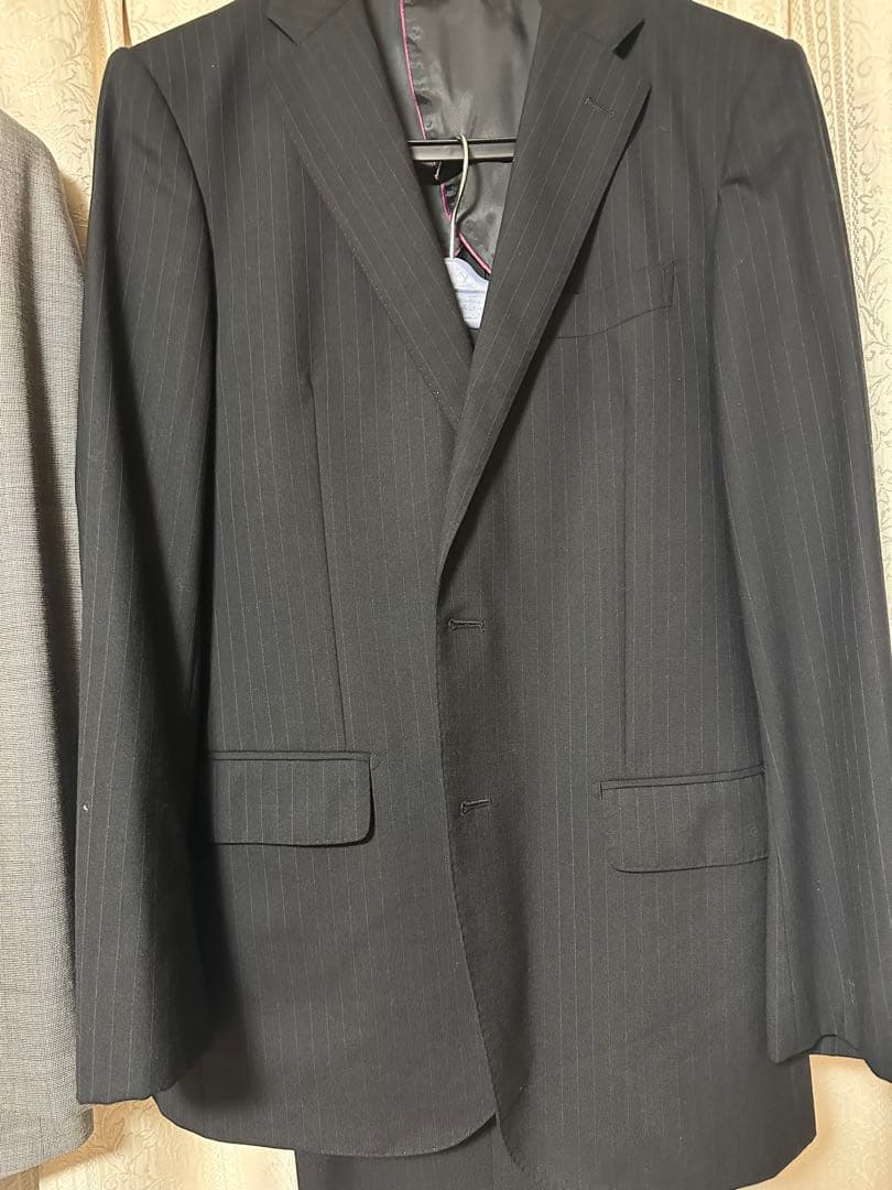 ビジネススーツ 3点セット ネイビー グレー ブラック　HILTON 洋服の青山