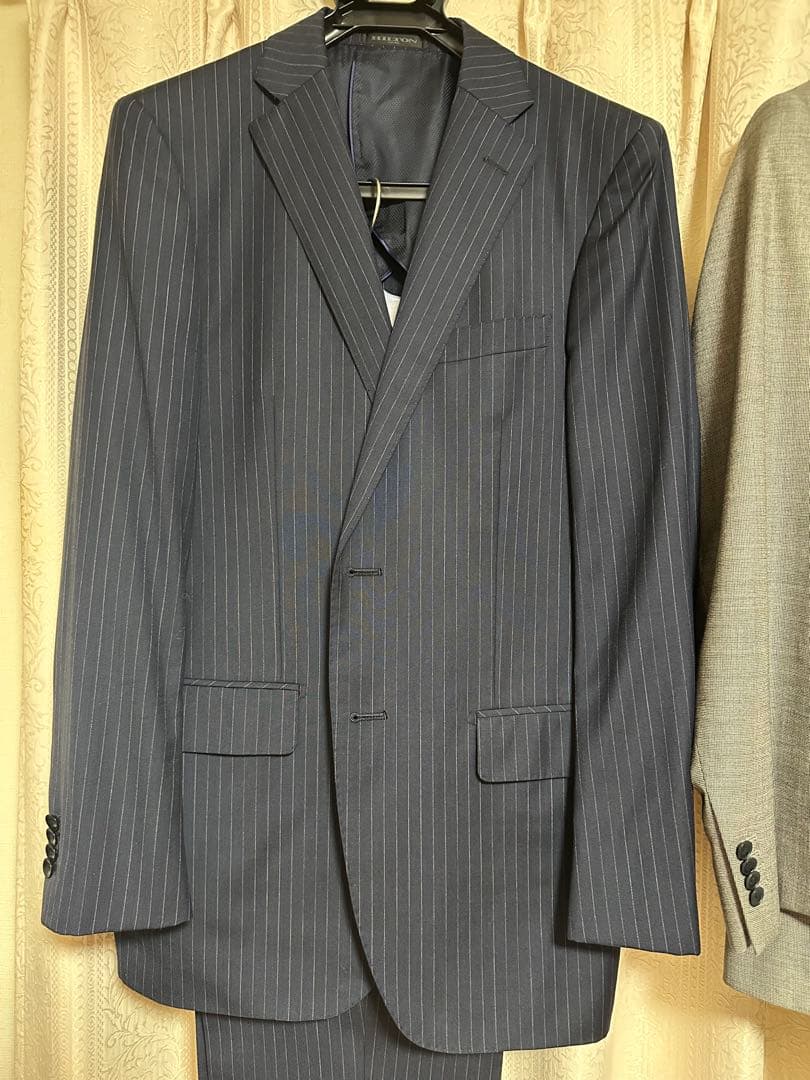 ビジネススーツ 3点セット ネイビー グレー ブラック　HILTON 洋服の青山