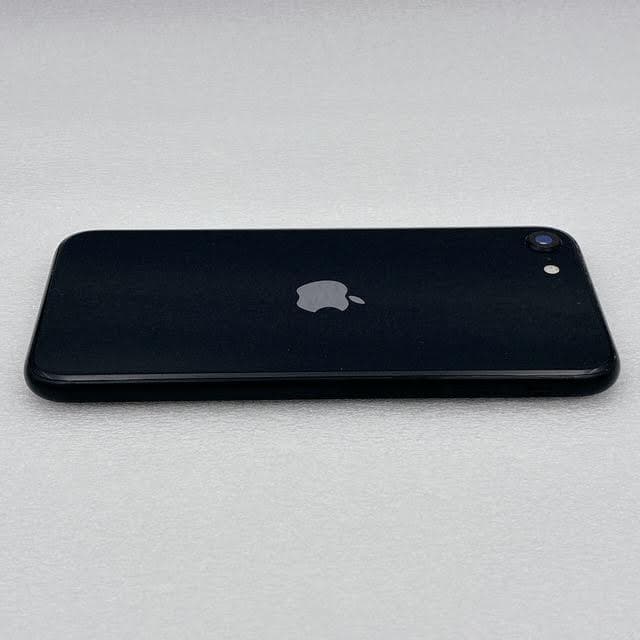 【極美品】iPhoneSE 第3世代 64GB SIMフリー ブラック