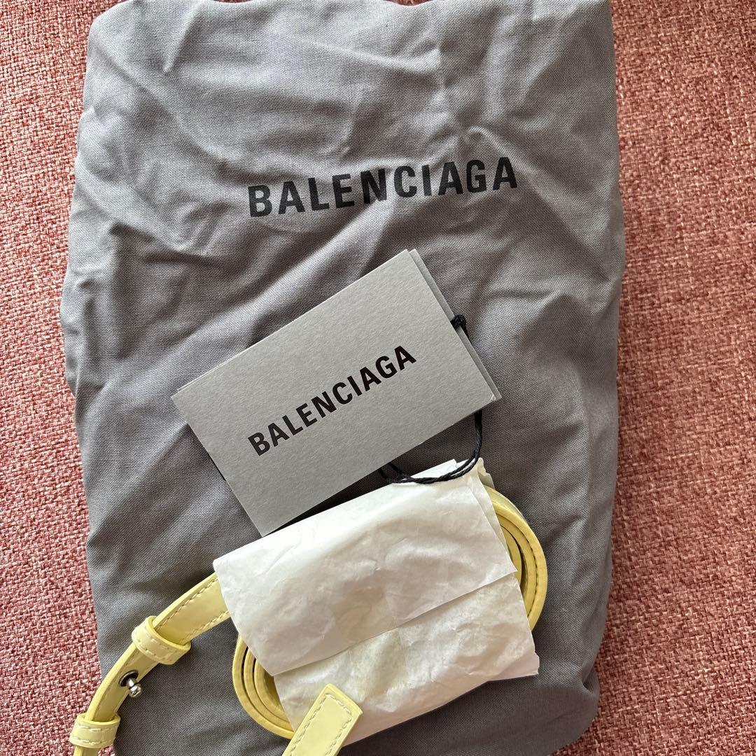 BALENCIAGA イエロー かごバッグ