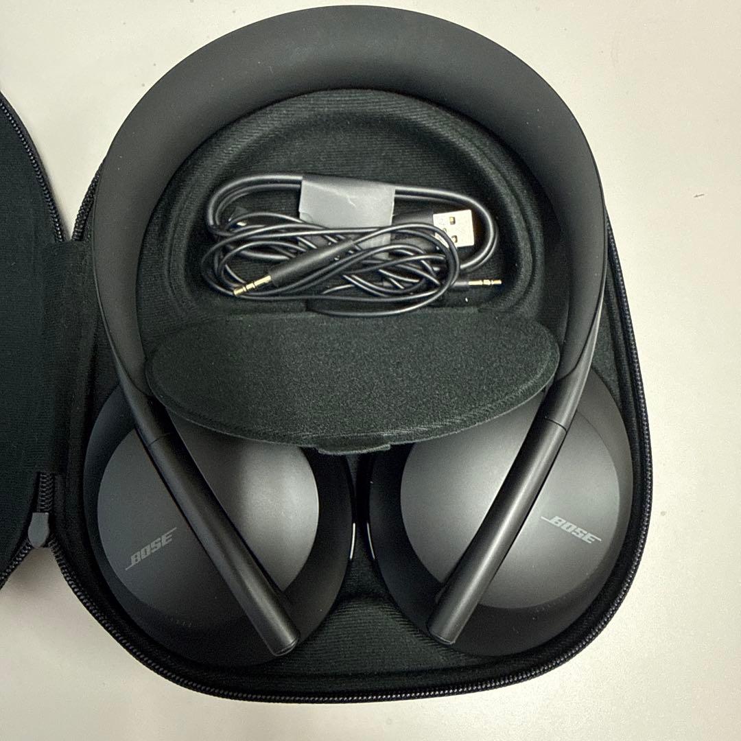 Bose ワイヤレスヘッドホン ブラック　NC700