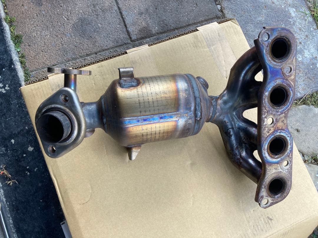 スズキソリオの触媒コンバータ