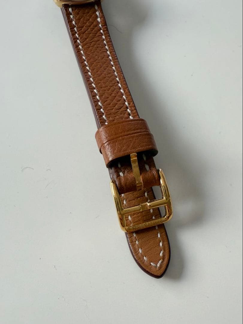 限定価格 HERMÈS ラリー スクエア クォーツ レディース