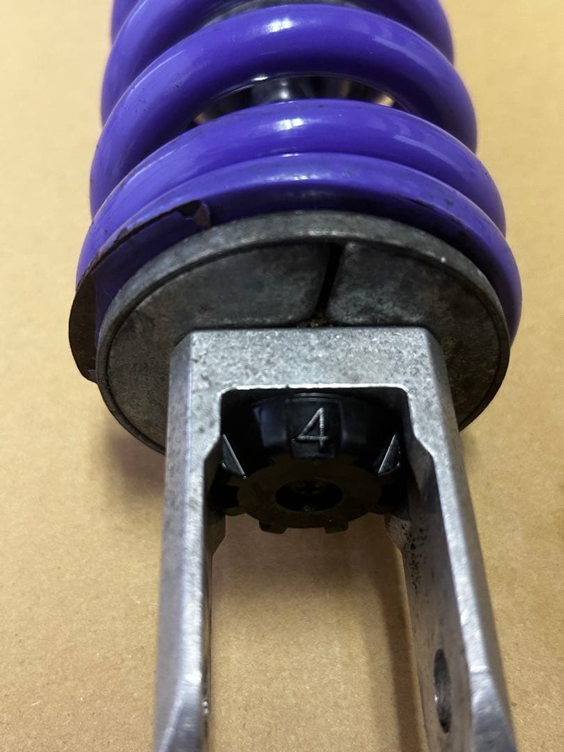 GSF1200S GV75B 純正リアショック O/H済み ハイパープロサス付き