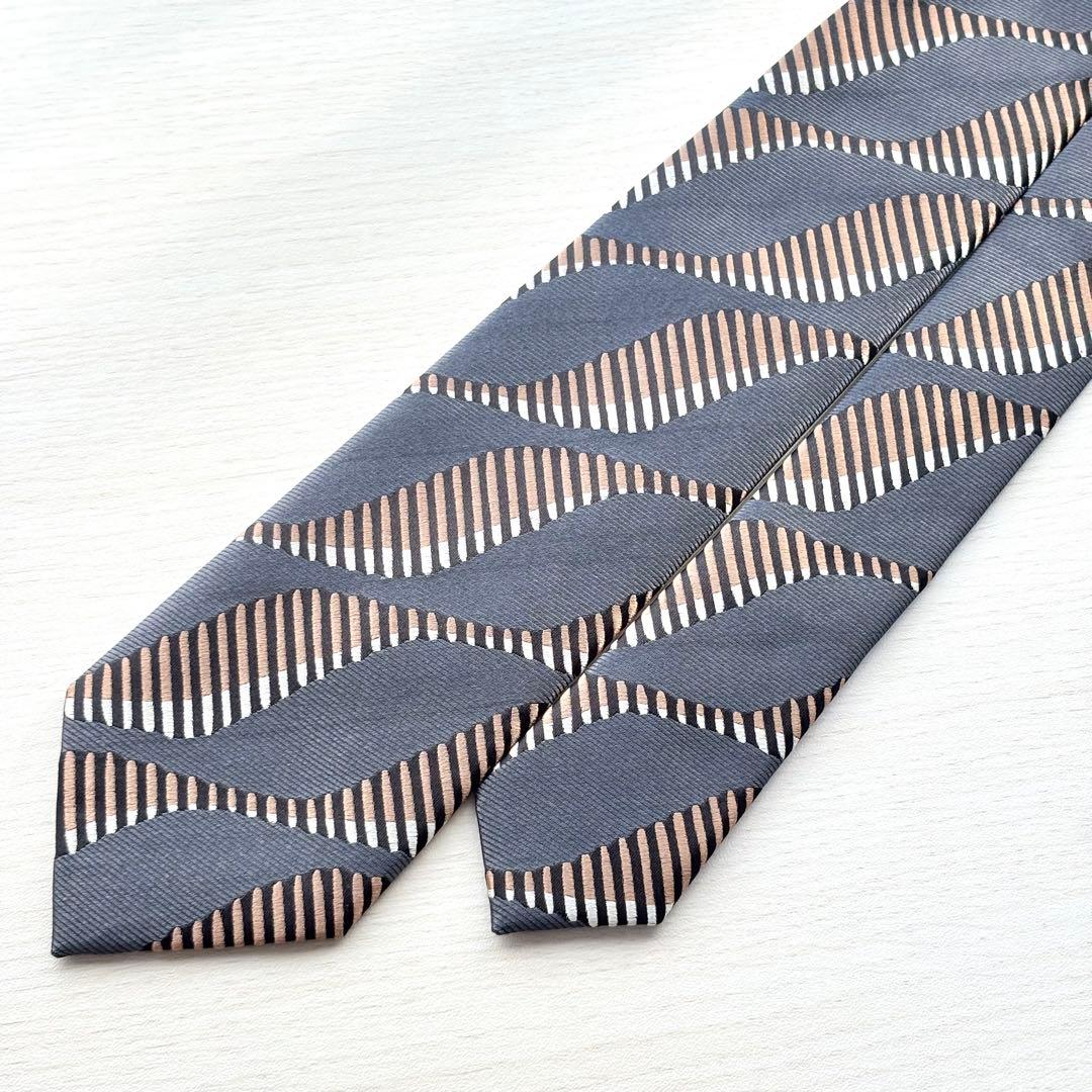 HOLLIDAY & BROWN × BEAMS F 極美品未使用に近いネクタイ