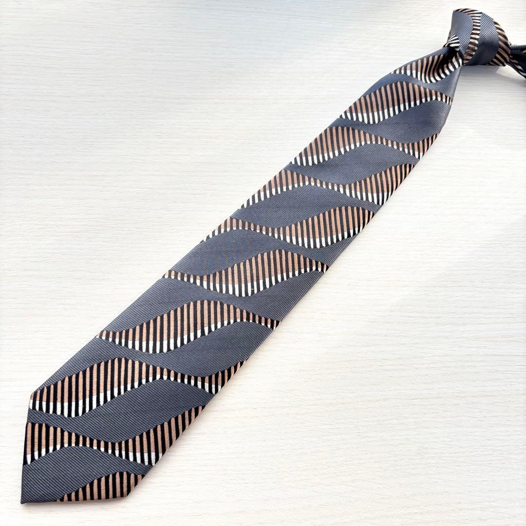 HOLLIDAY & BROWN × BEAMS F 極美品未使用に近いネクタイ