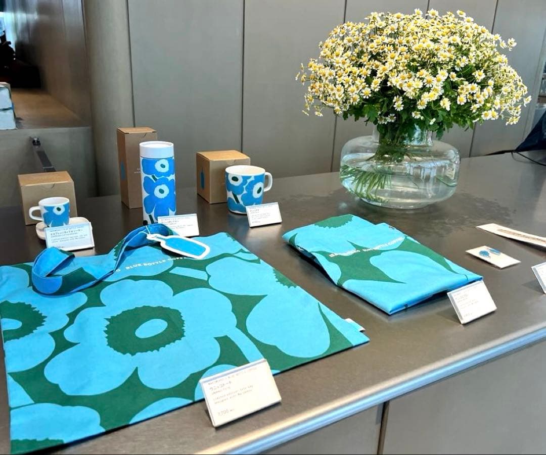 ☺︎新品未使用　マリメッコ×ブルーボトルコーヒー　コラボ　エプロン　限定☺︎