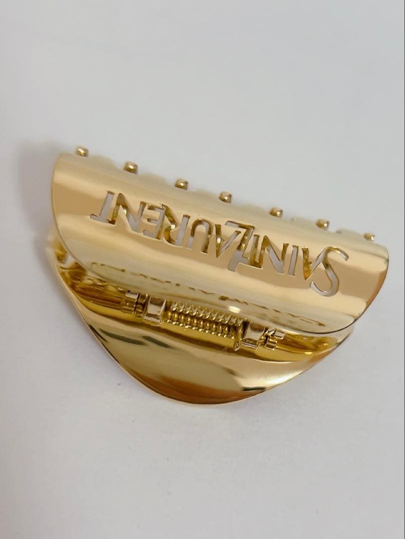 サンローランSAINT LAURENT ヘアークリップ　髪留め　未使用品