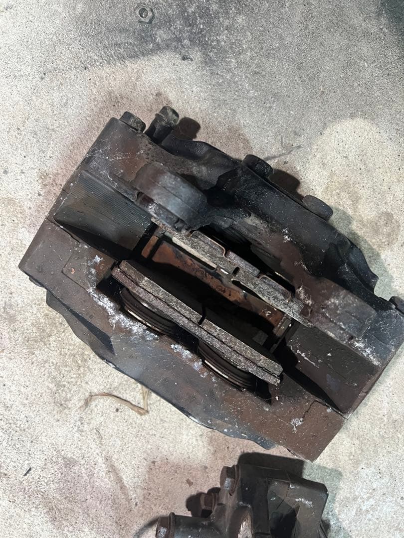 R32 ブレーキキャリパー　フロント、リア