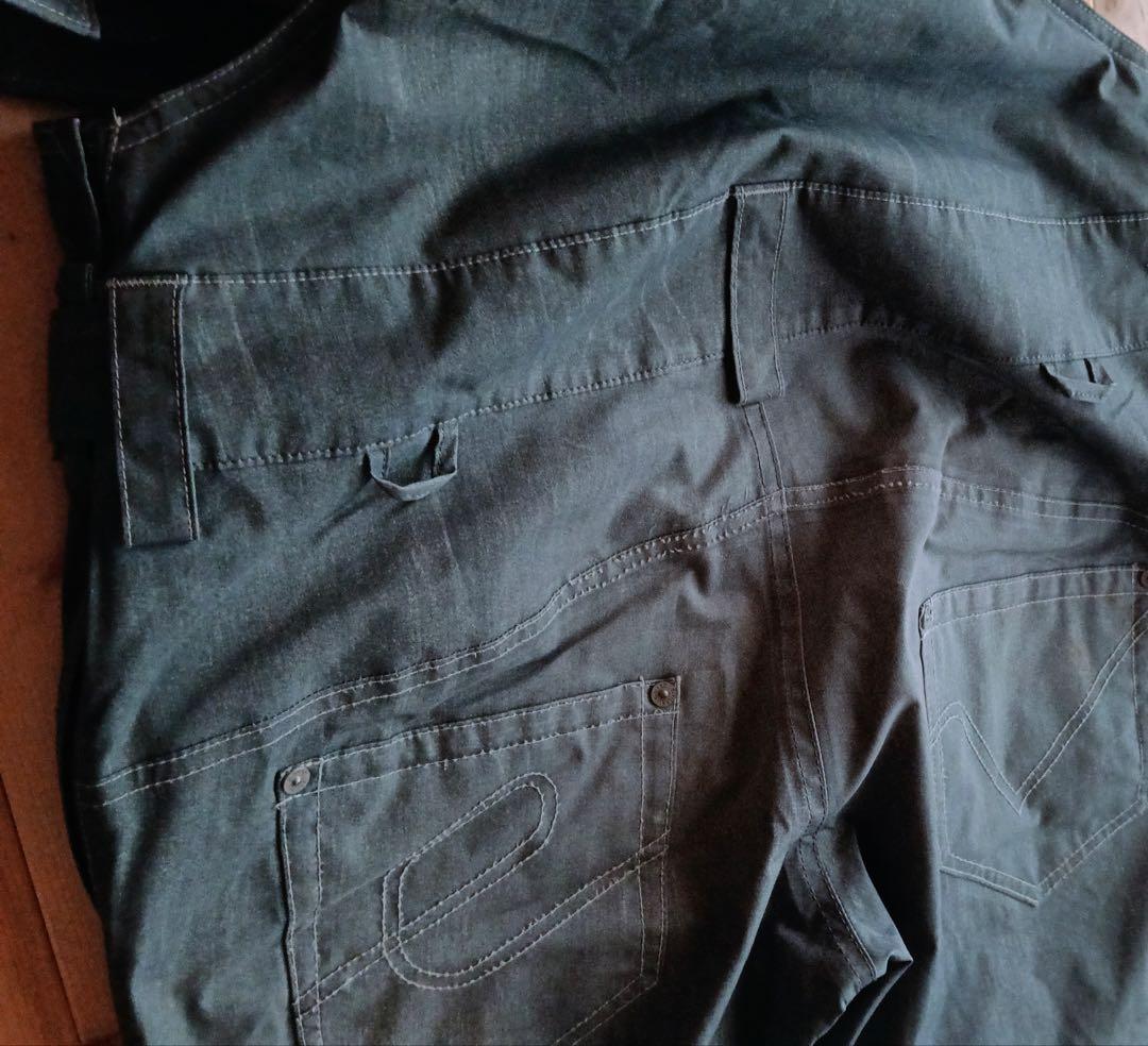 ROXYトップス＆ESTIVOサロペット【Ｍ〜L】上下セット＋ビーニー付き