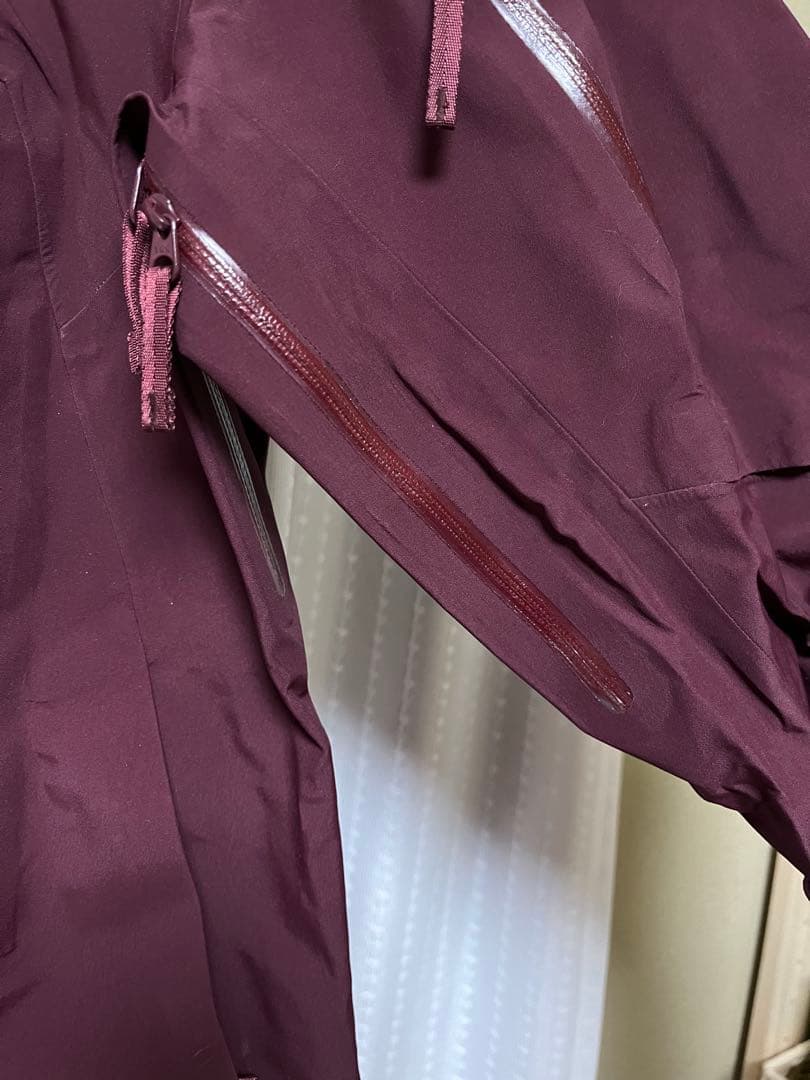 アークテリクス。ゴアテックス　センチネルLT ジャケット