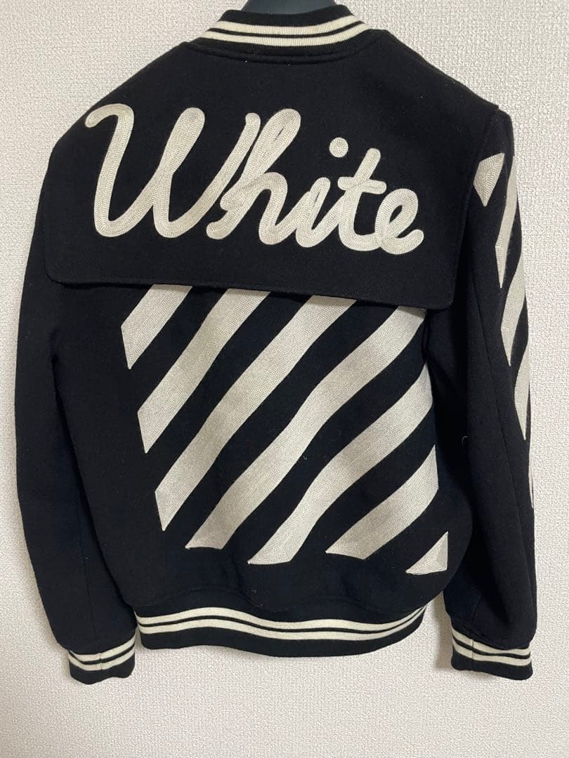 OFF-WHITE ブルゾン　スタジャン 黒