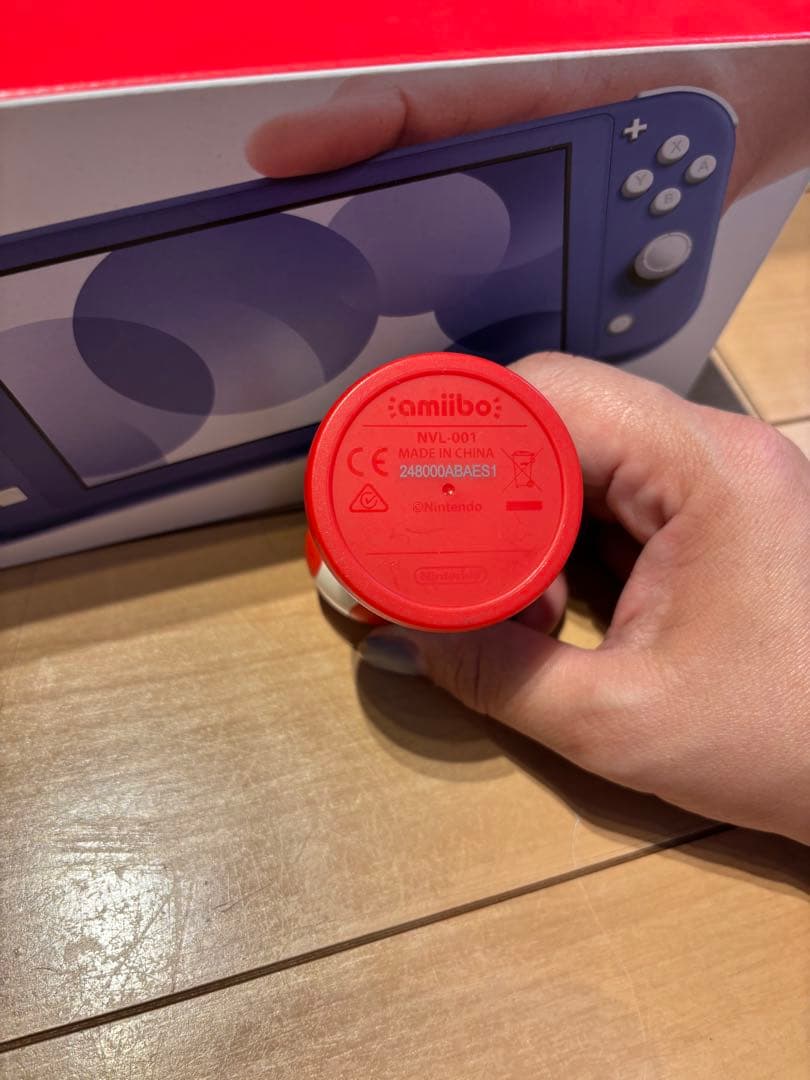 Nintendo Switch Lite ブルー　おまけ⭐︎アミーボ付き