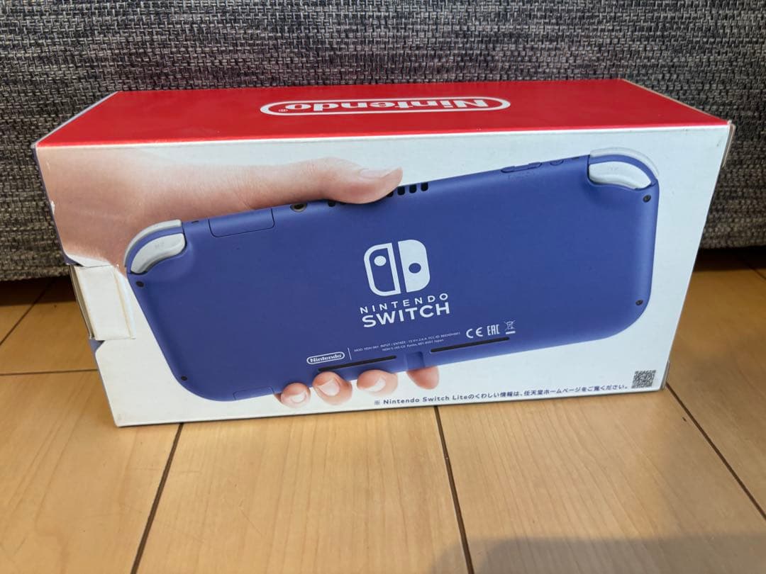 Nintendo Switch Lite ブルー　おまけ⭐︎アミーボ付き