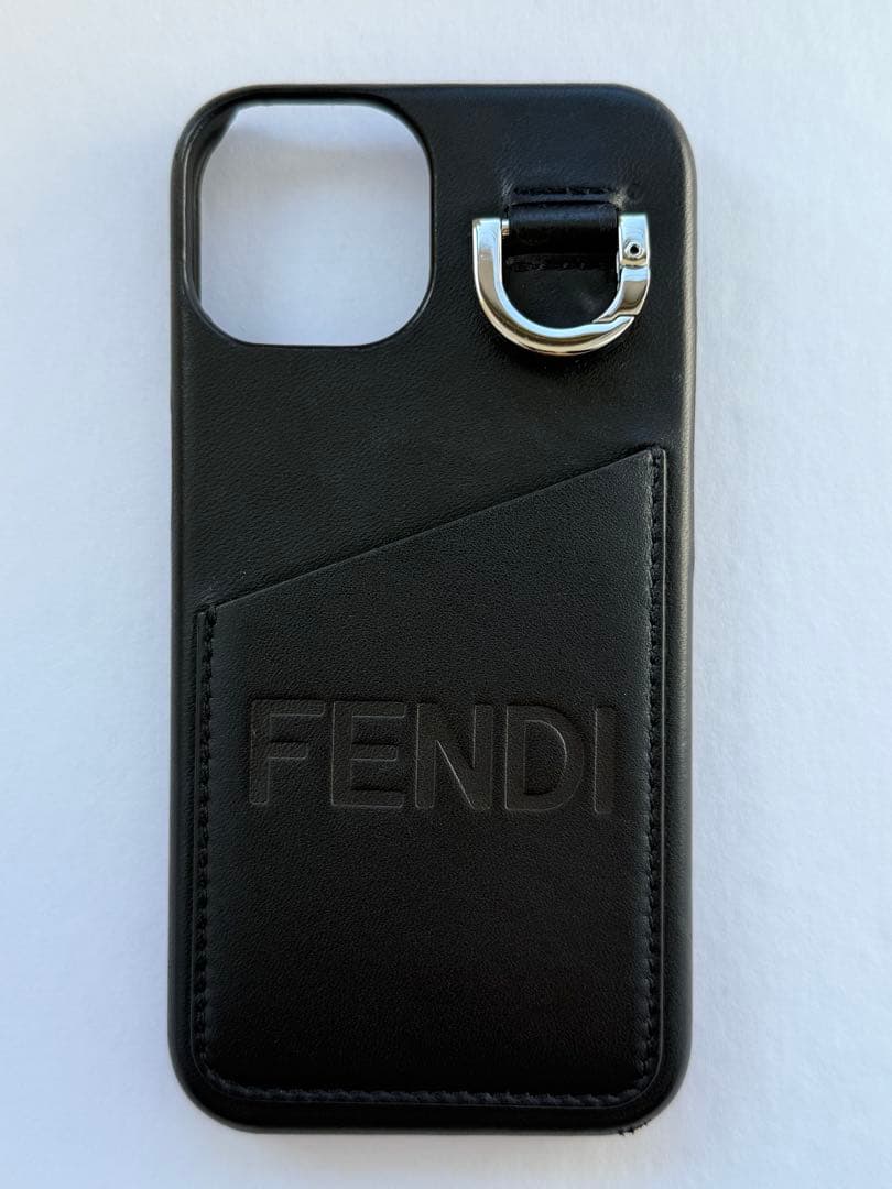 FENDI ブラックレザーケース　iPhone15