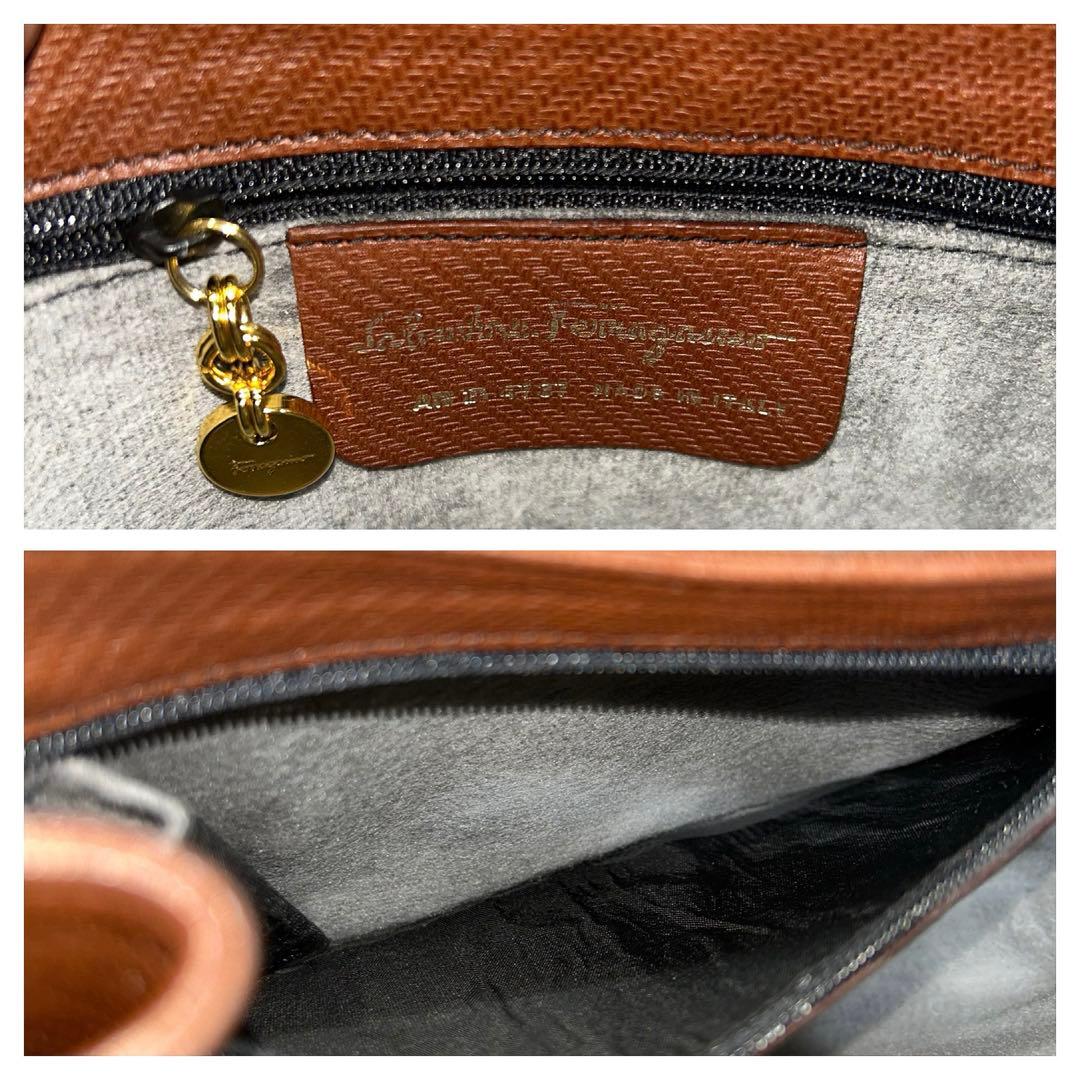 フェラガモ　ショルダーバッグ/フェラガモ　バッグ　斜めがけ　ヴィンテージバッグ