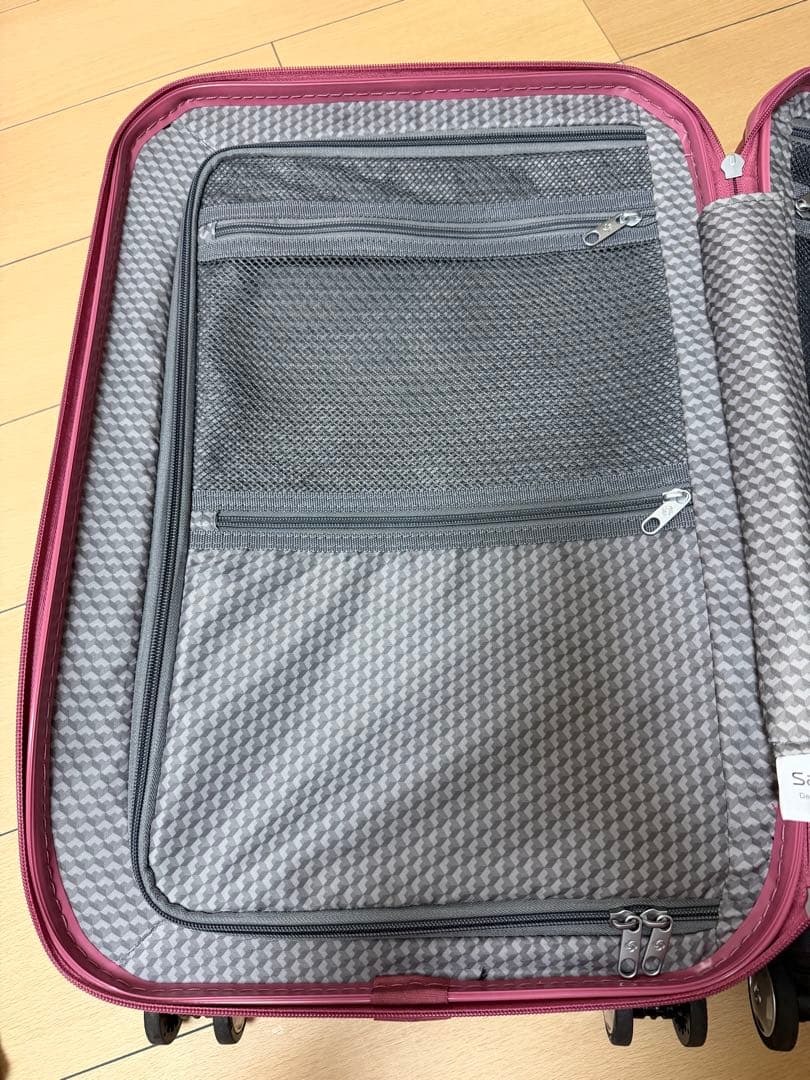 Samsonite ピンク キャリーケース TSAロック付き