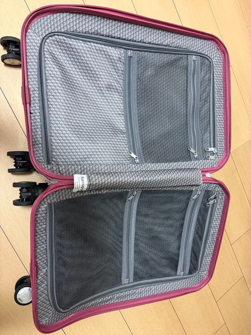 Samsonite ピンク キャリーケース TSAロック付き