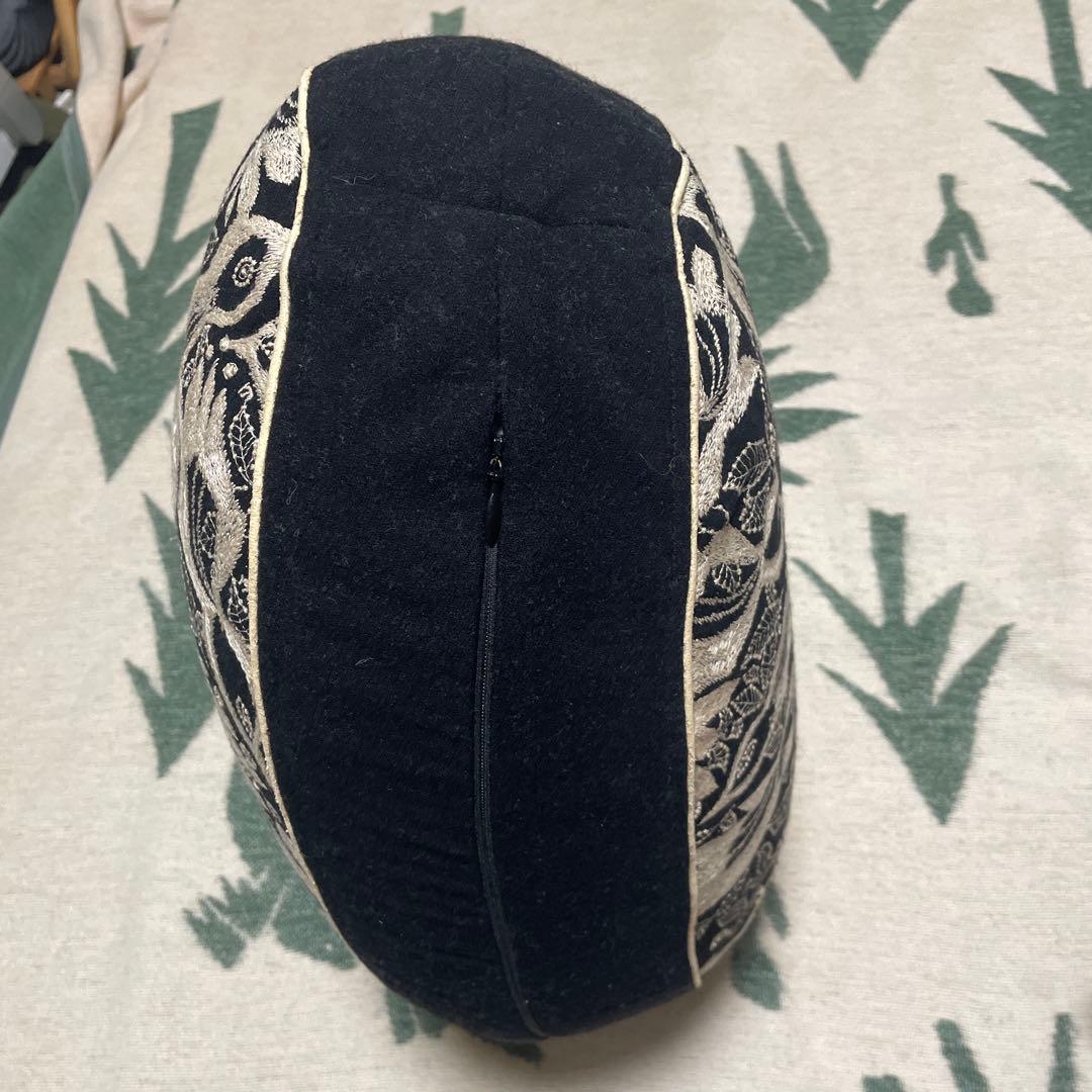 大幅値下げ　ミナペルホネン　エッグクッション　carnival ブラック