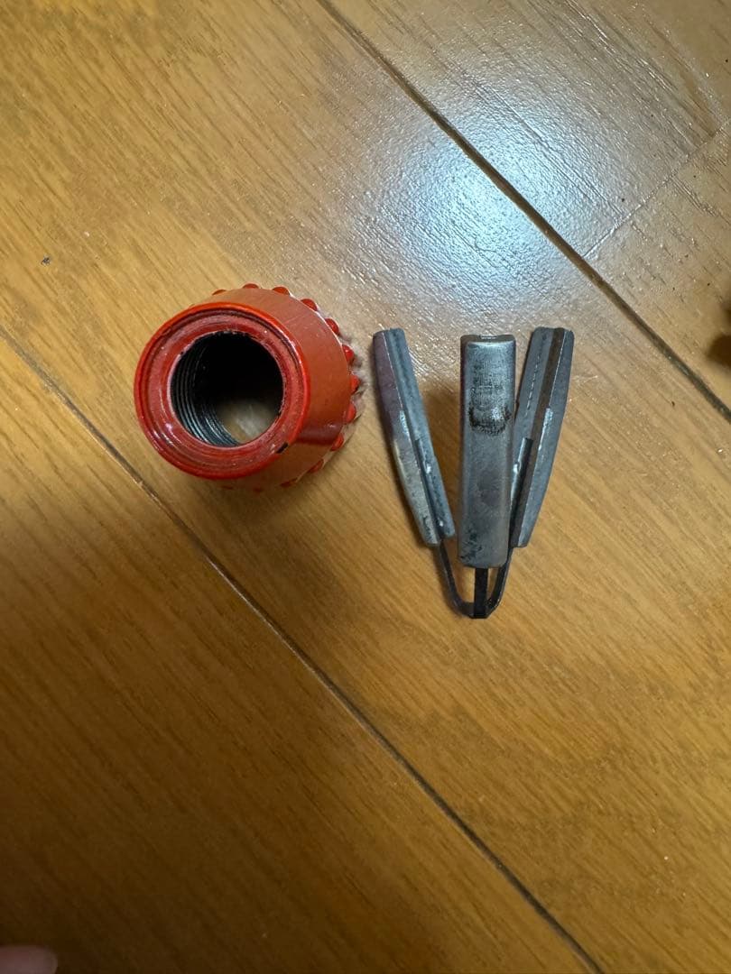 OUTFITTERS フィッシングロッド グリップ 赤