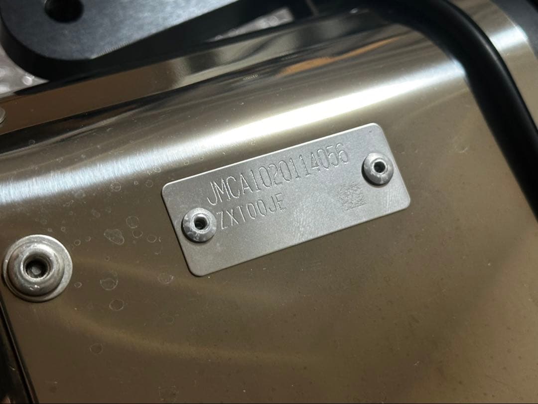 トリックスタースリップオンマフラー【Ninja ZX-10R/ZX-10RR】