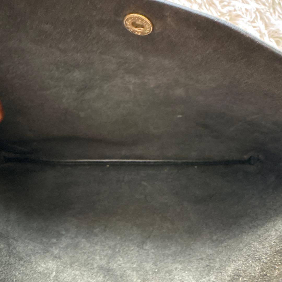 ✨極美品✨イルビゾンテ 本革 クロスボディバッグ　ショルダーバッグ　ブラック