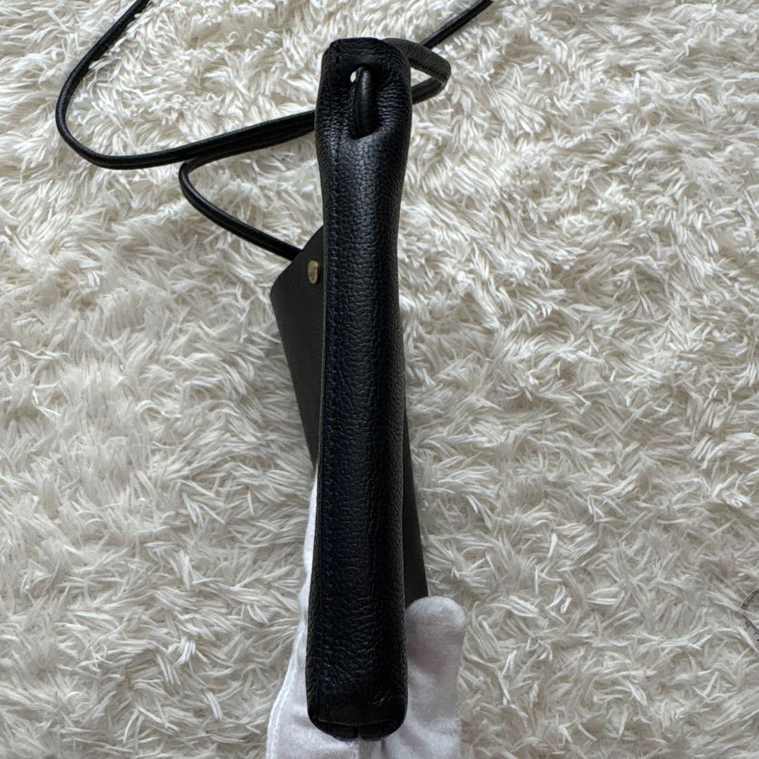 ✨極美品✨イルビゾンテ 本革 クロスボディバッグ　ショルダーバッグ　ブラック