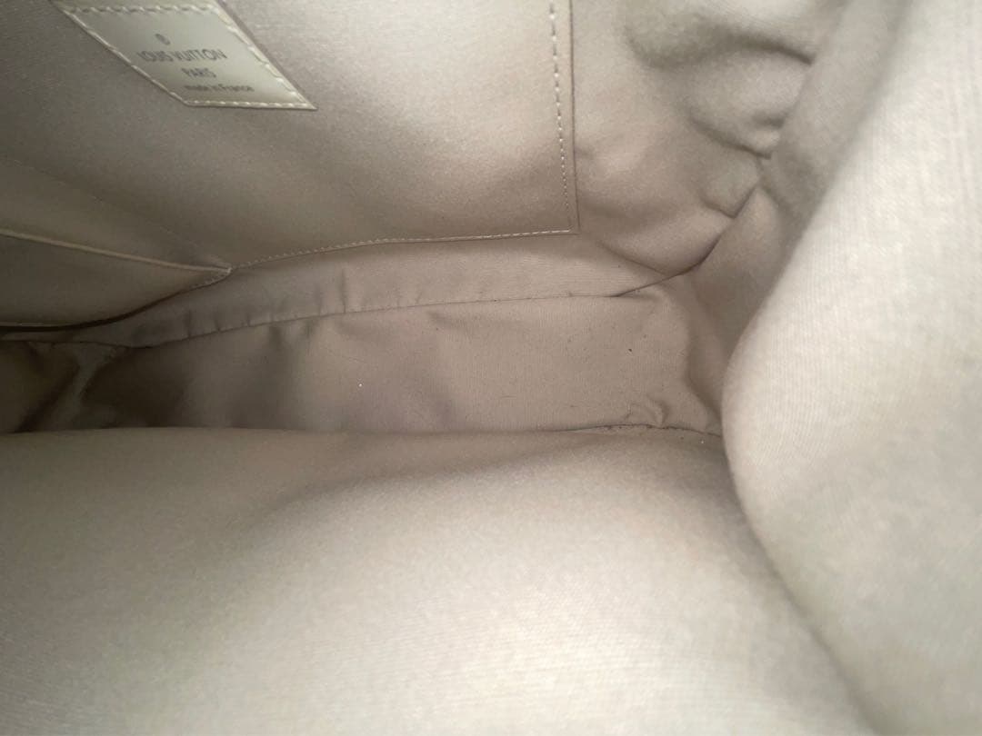 LOUIS VUITTON ルイヴィトン パッシィPM エピ 白 M5926J