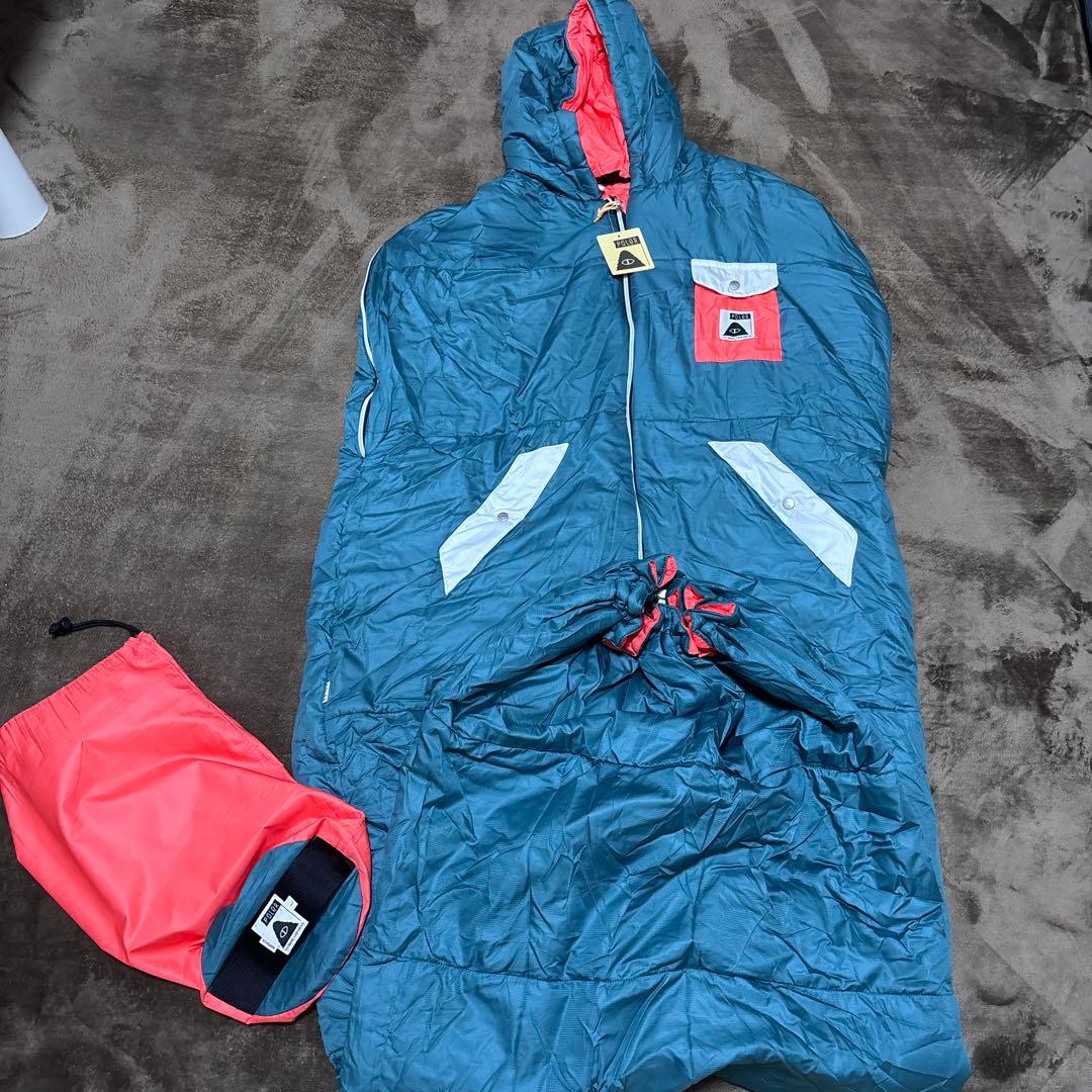 【新品未使用】POLER 着るシェラフ　リバーシブル　Ｌ