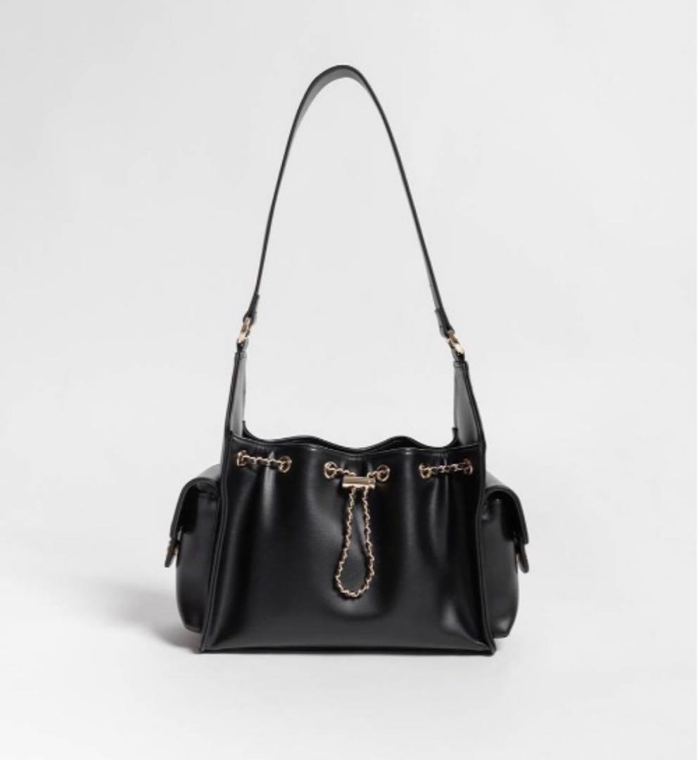 RANDA ランダ　巾着 デザイン ショルダー バッグ ブラック　黒