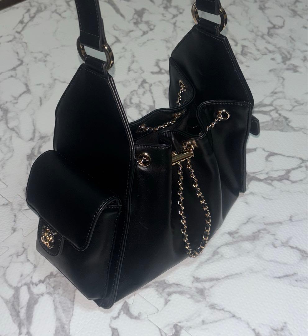 RANDA ランダ　巾着 デザイン ショルダー バッグ ブラック　黒