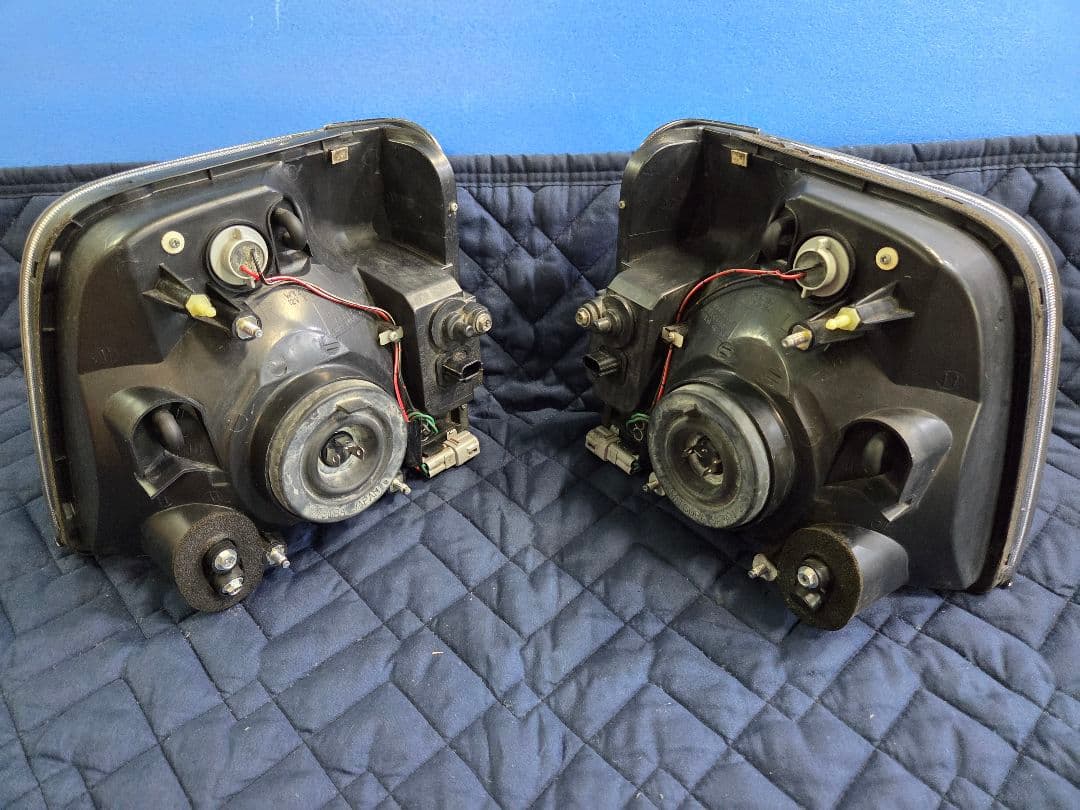 サンバー　中古ヘッドライトテール　まとめてセット　お買い得