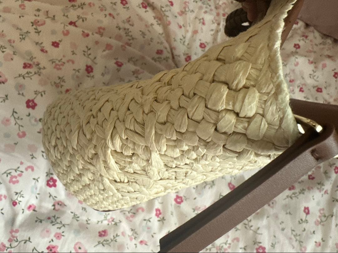 CHARLES&KEITH♡ Shaliaシャリアラフィアウーブンバケツバッグ