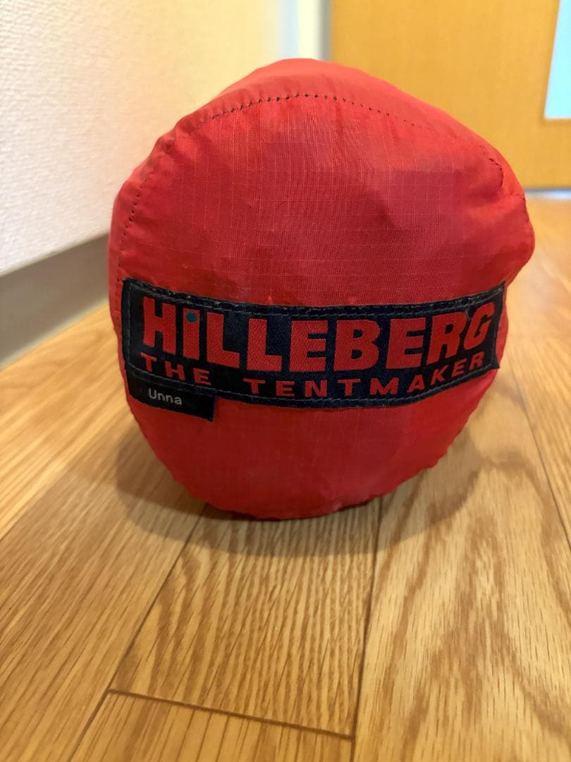 ヒルバーグ ウナ レッド フットプリント付き HILLBERG