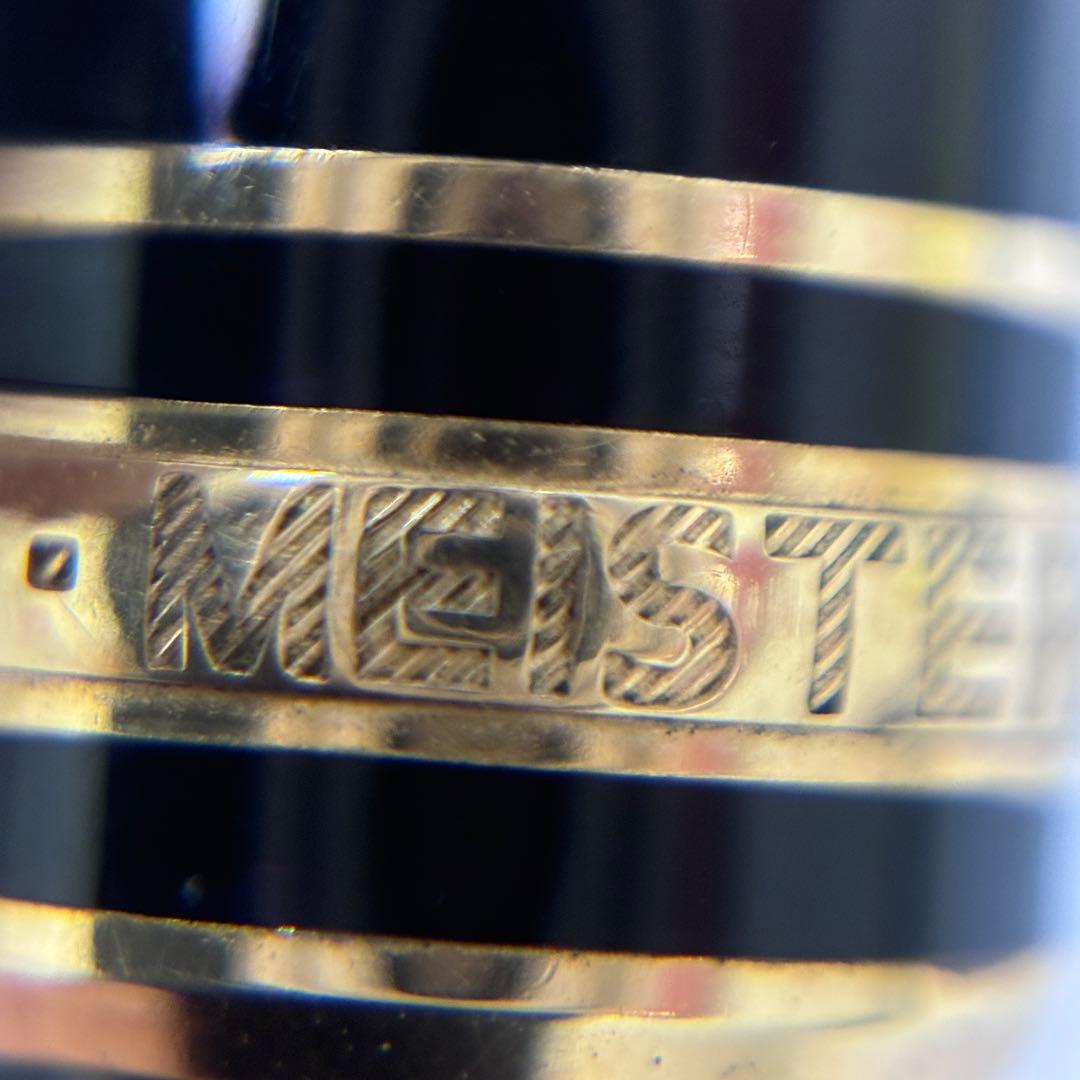 ◇MONTBLANCの万年筆とボールペンのセットです。