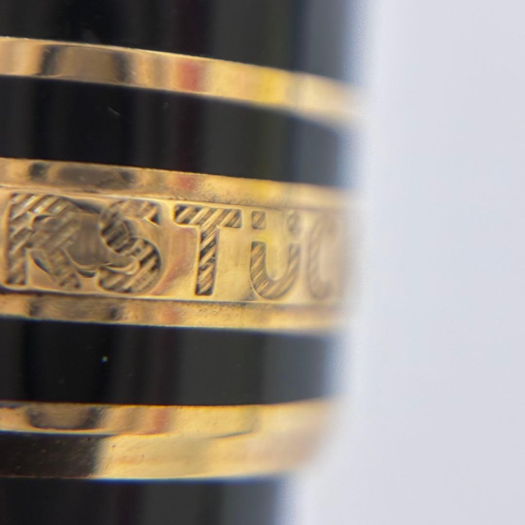 ◇MONTBLANCの万年筆とボールペンのセットです。