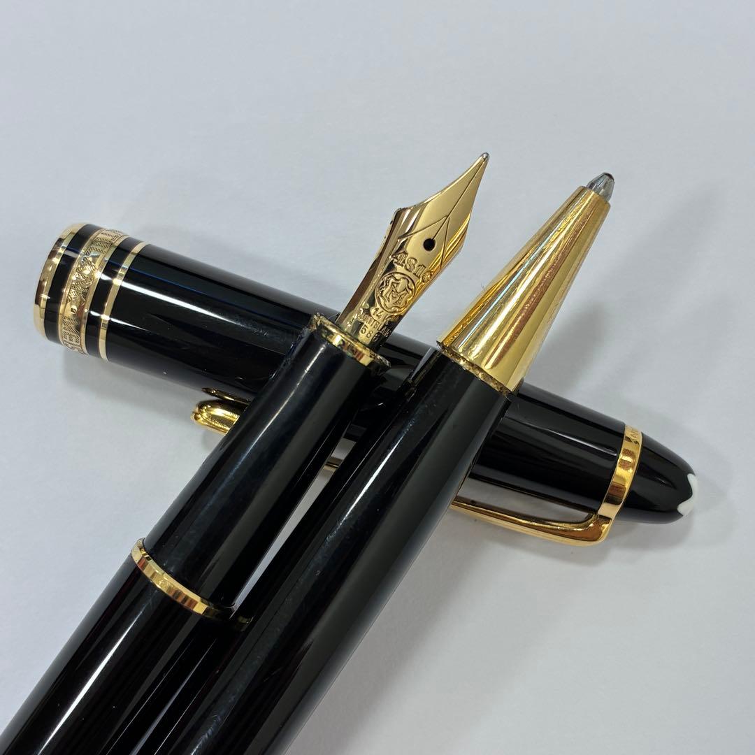 ◇MONTBLANCの万年筆とボールペンのセットです。