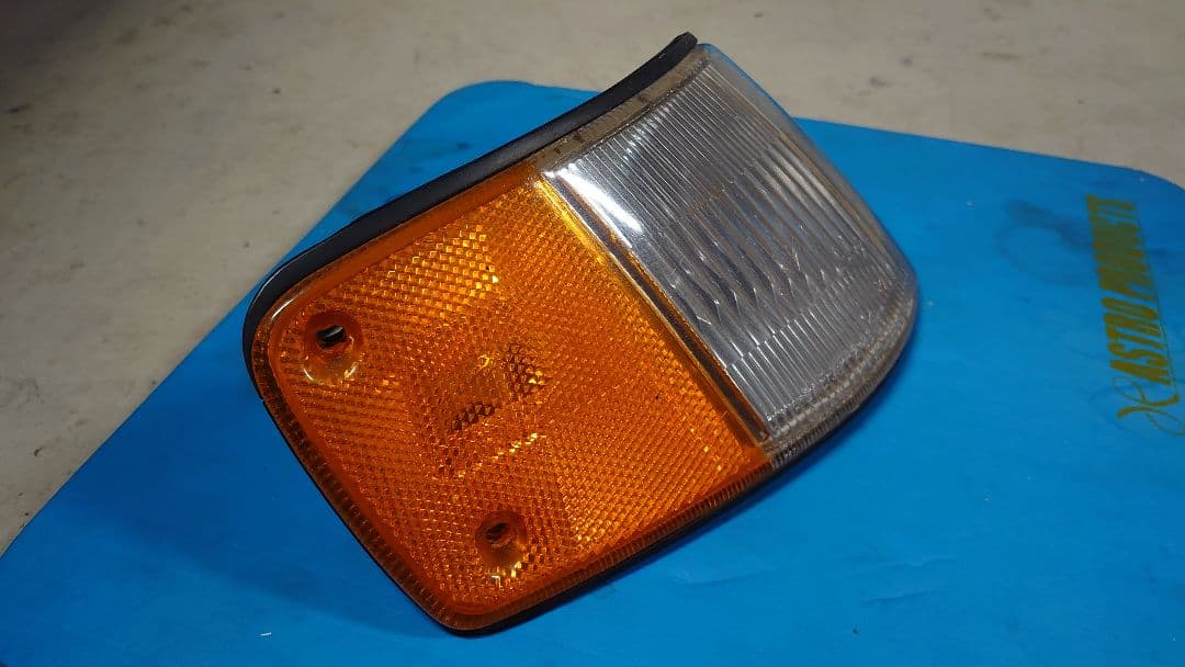 p*8様 ホンダ CR-X US仕様コーナーランプ(右側)