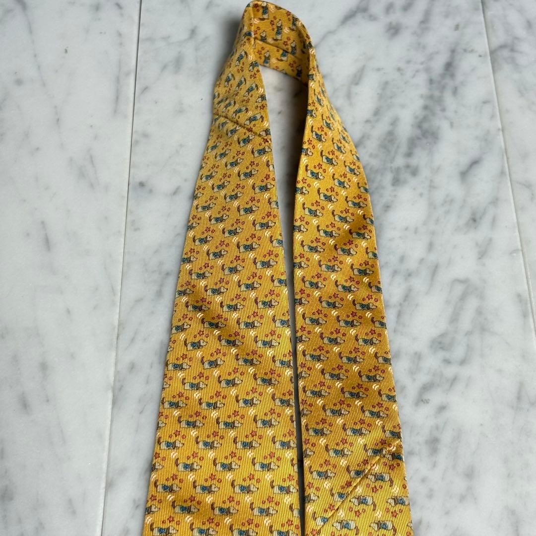 Ferragamo ネクタイ イエロー 犬柄 星 ドット パターン柄