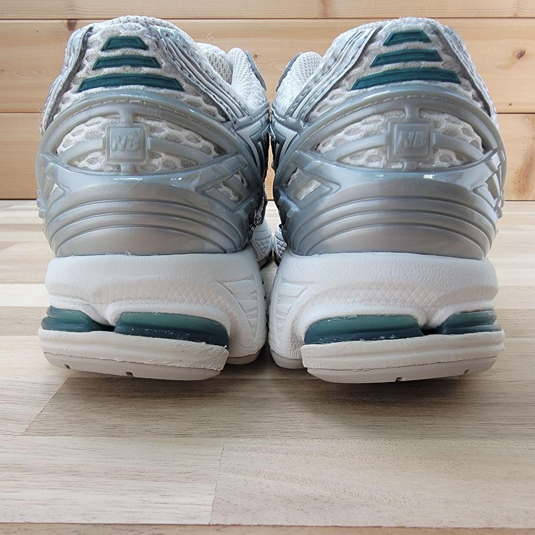 ニューバランス M1906REE シルバー 22.5センチ