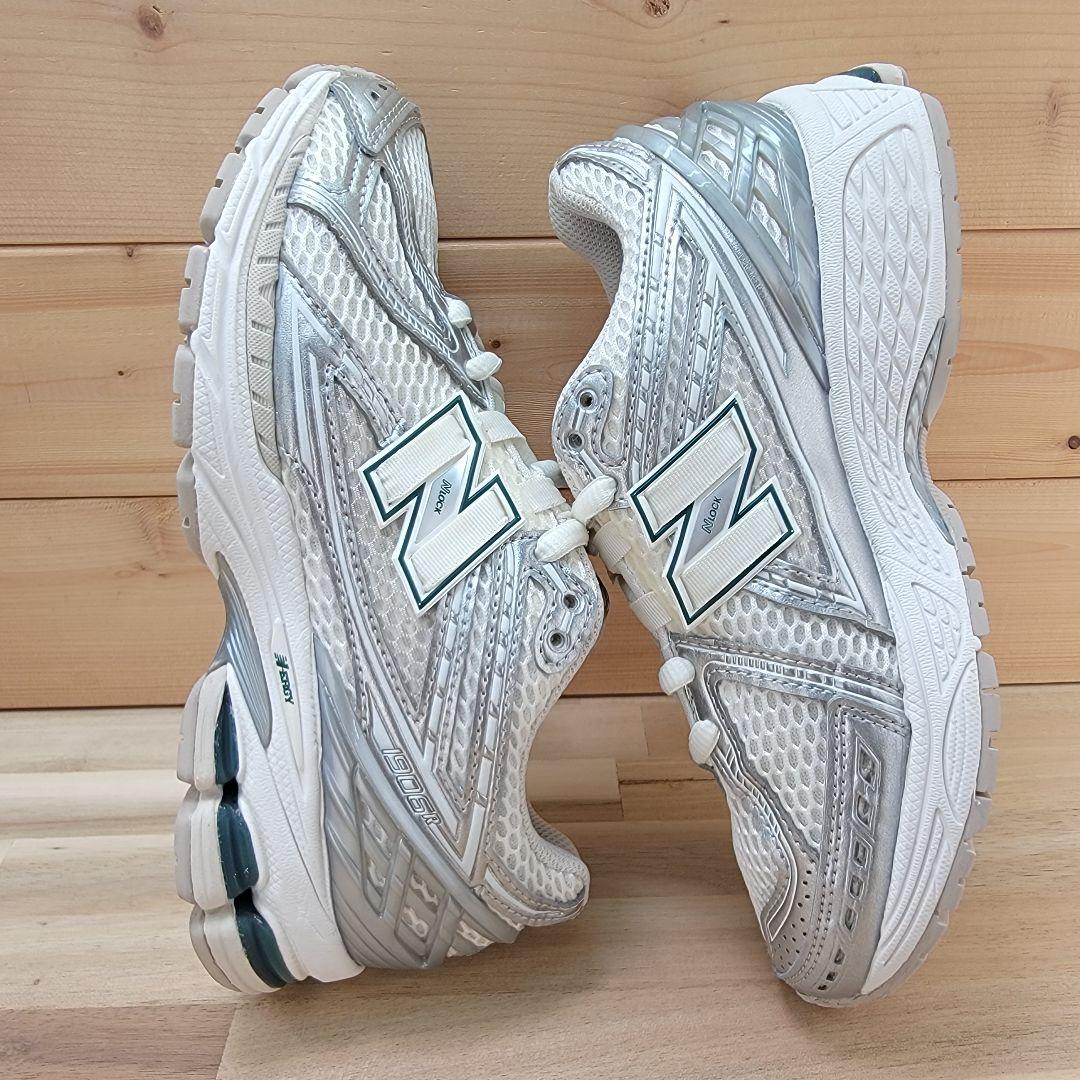 ニューバランス M1906REE シルバー 22.5センチ