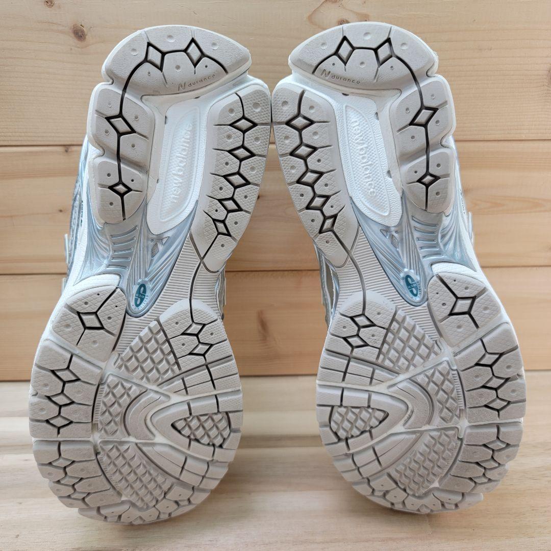 ニューバランス M1906REE シルバー 22.5センチ