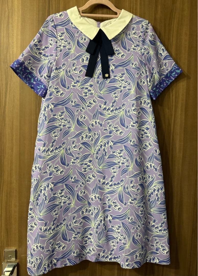 アナスイ　ミニ　新品タグ付き　ANNA SUI 花柄 半袖ワンピース　150㎝