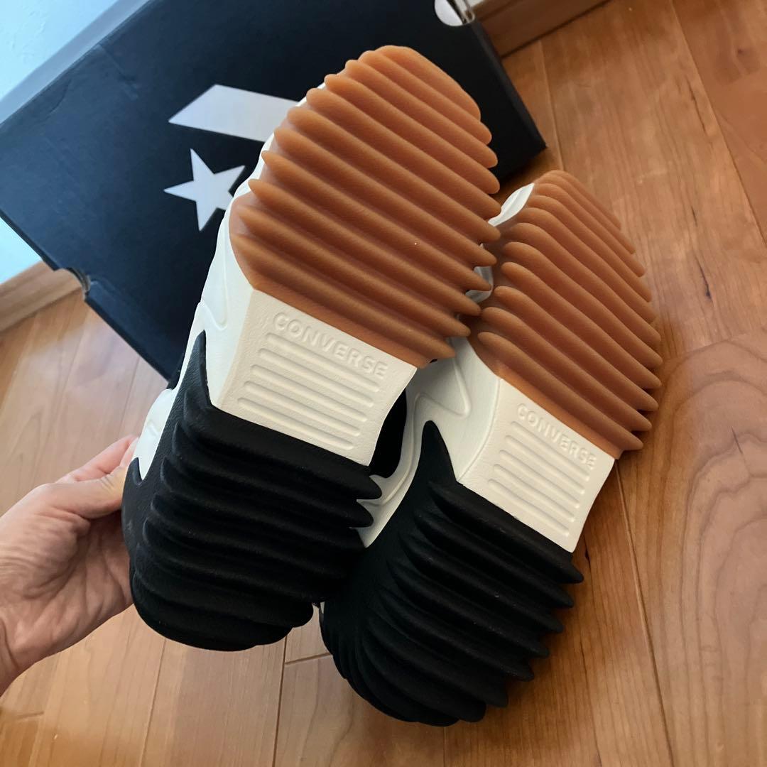 【新品未使用】コンバース スニーカー 23.0センチ　ランスターモーション