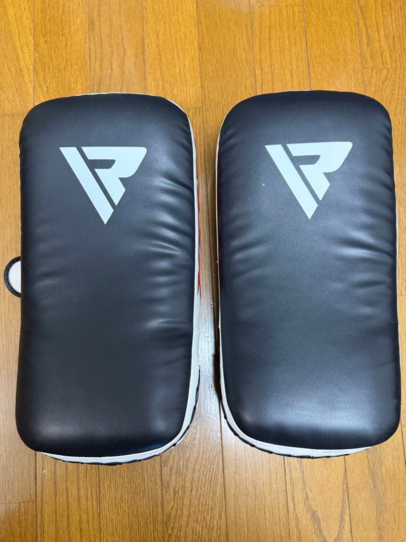 RDX APR T1W キックミット 黒/白