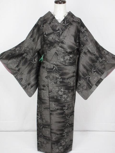 未着用に近い！純泥染＊７マルキ＊本場大島紬＊窪田織物＊着物＊１６５ｃｍ＊裄６６