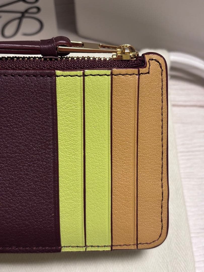 LOEWEパズルカードホルダー