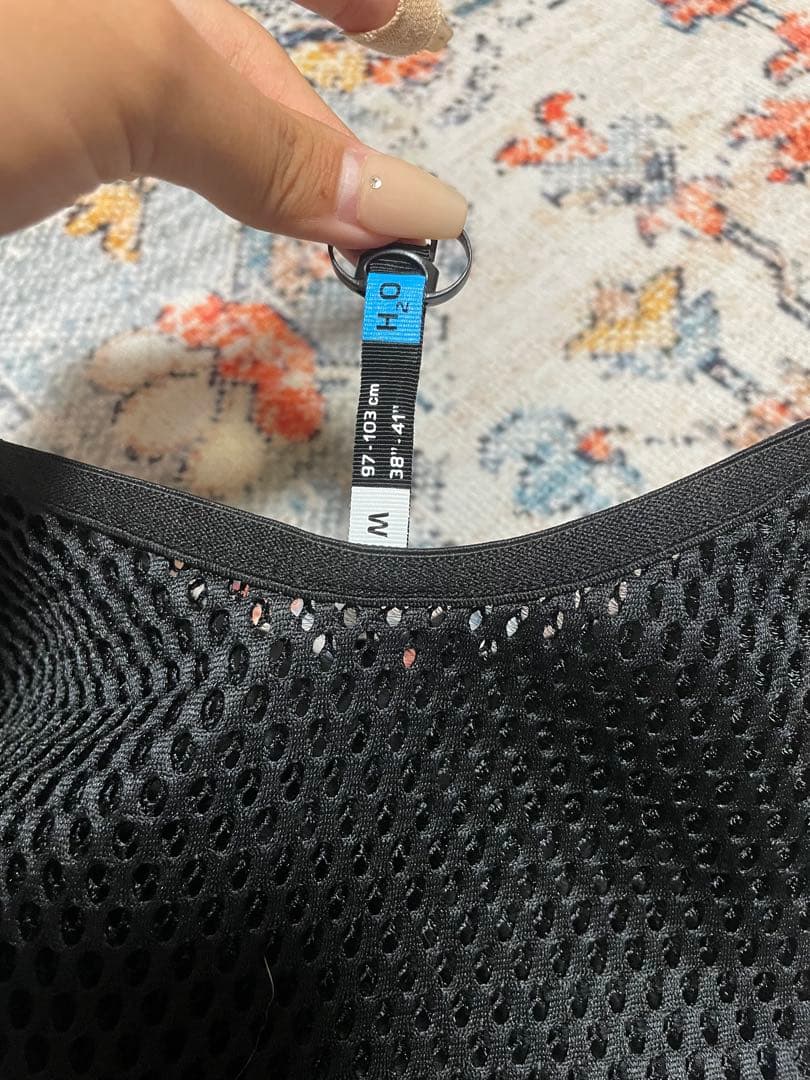 SALOMON ACTIVE SKIN4ブラック ランニングベスト