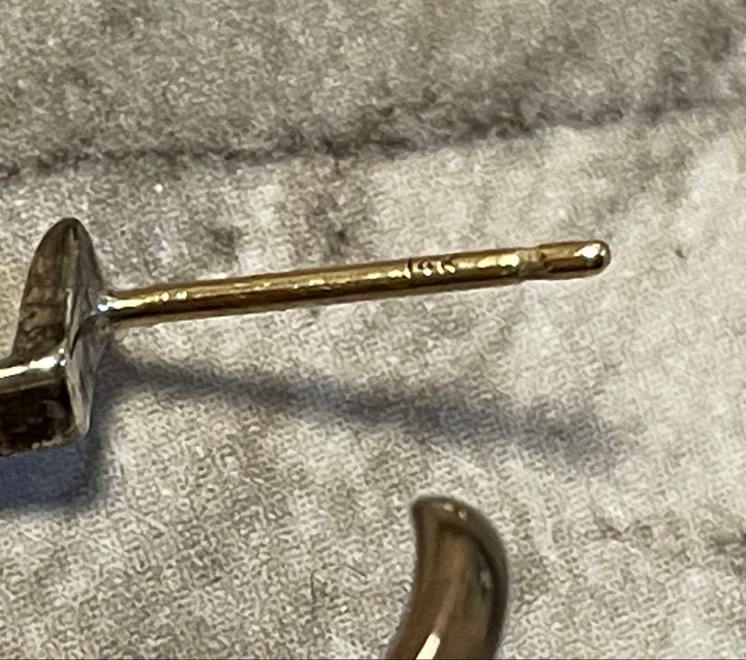 クロムハーツ　タイニーCHクロス フーピアス