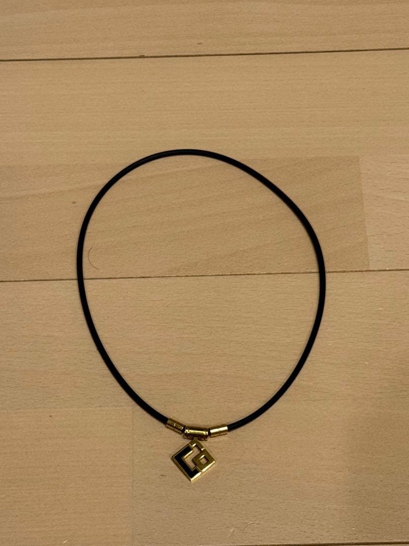 ゴールドネックレス